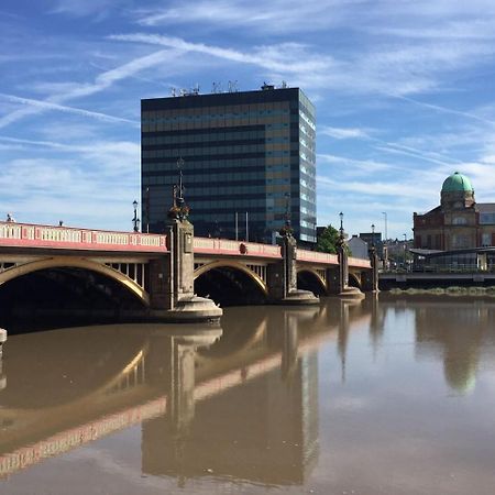 Quay Apartments Clarence House Newport  Bagian luar foto