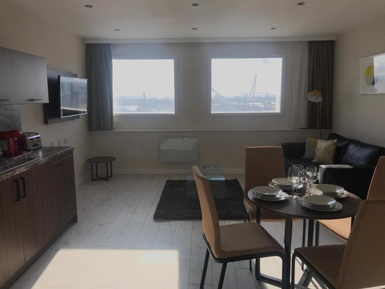 Quay Apartments Clarence House Newport  Bagian luar foto
